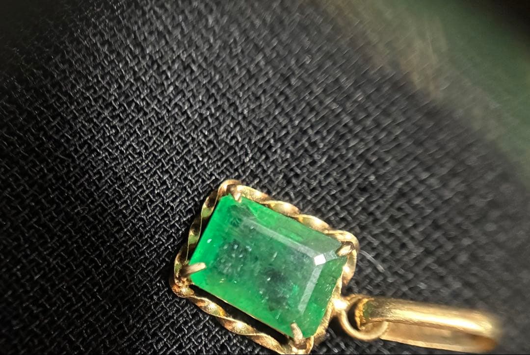 エメラルド K18チャーム　最終価格