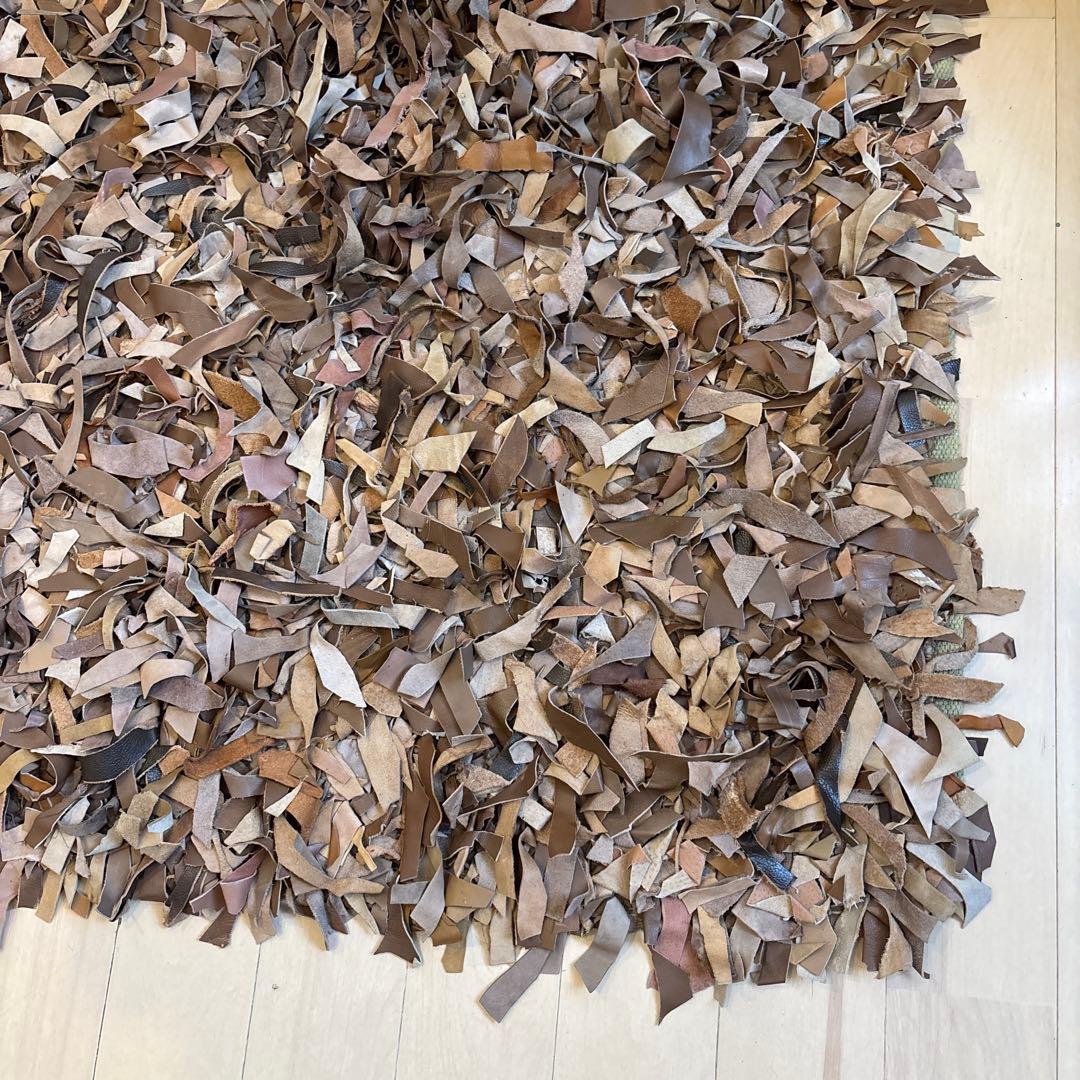 お値下げしました＊メンズライクインテリアに＊インダストリアルリサイクルレザーラグ