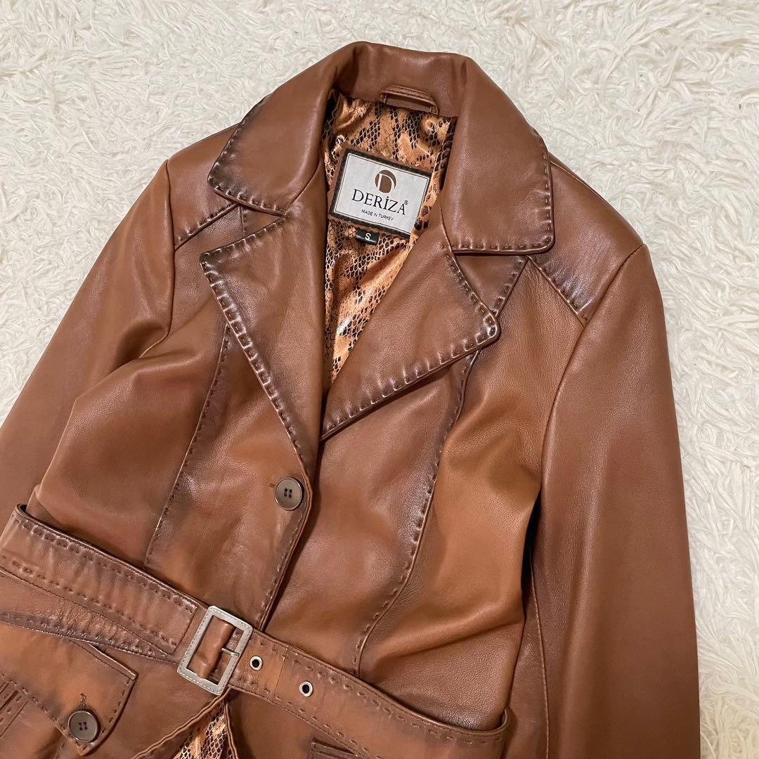 未使用に近い ラムレザーコート パイソン柄 マキシ丈 本革 ベルト S-M相当