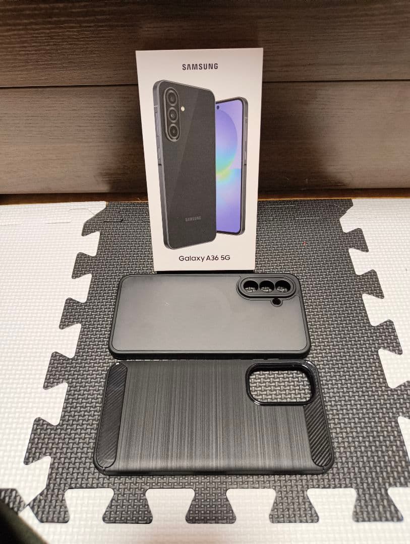 Samsung Galaxy A36 5G 本体とケース