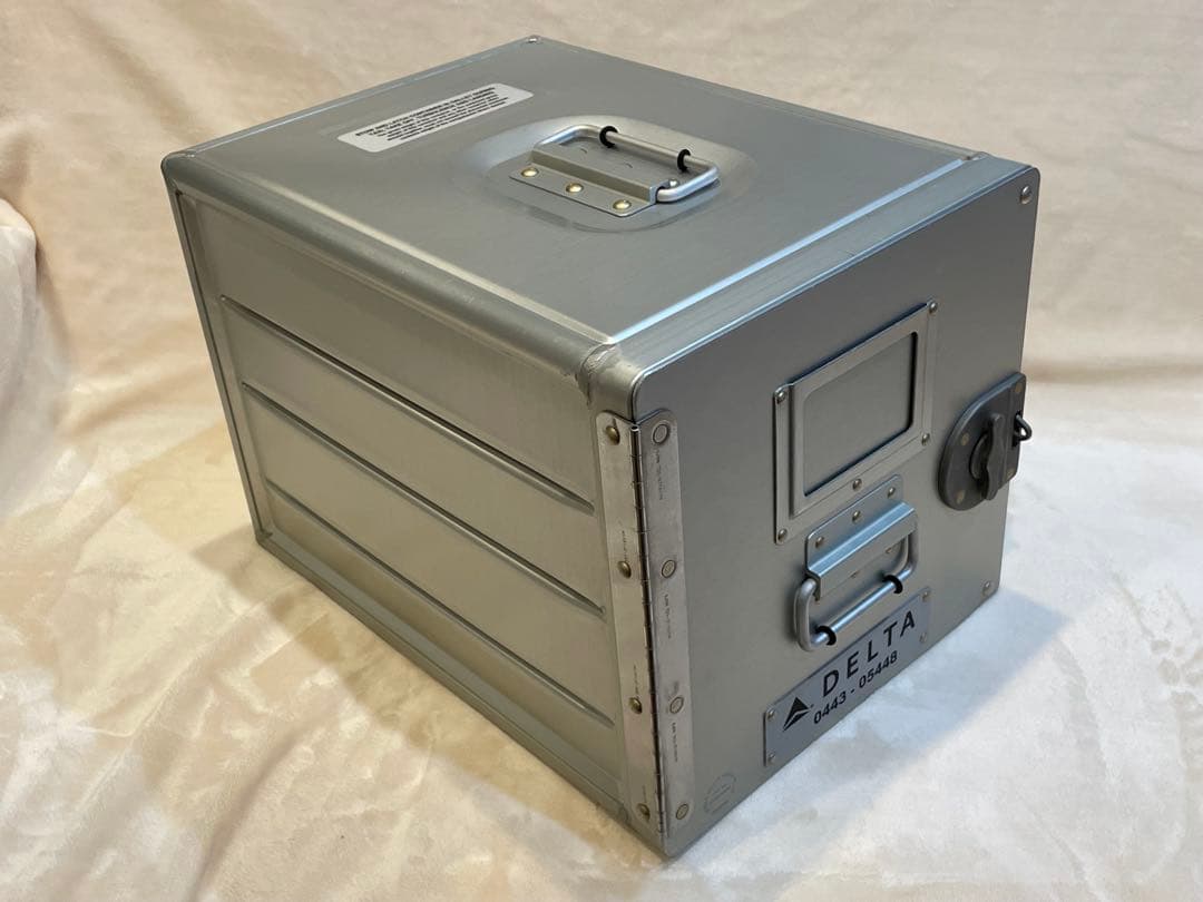 DELTA航空　ギャレーコンテナ　アルミBOX
