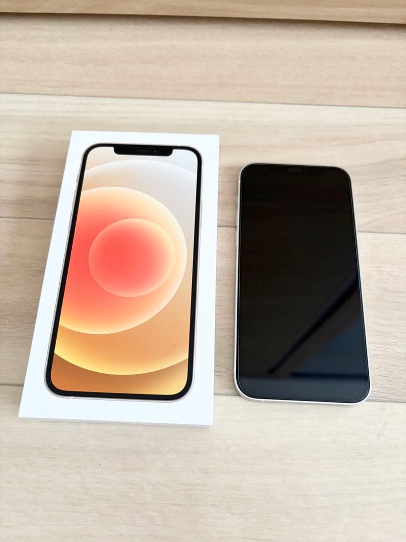 Apple iPhone 12 ホワイト 本体 充電ケーブル付き