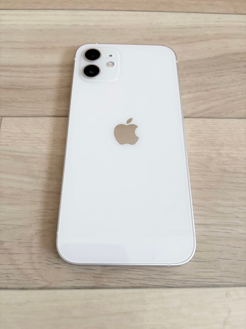 Apple iPhone 12 ホワイト 本体 充電ケーブル付き