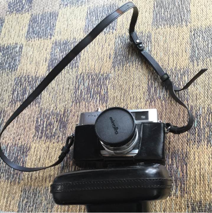 MINOLTA HI–MATIC 7s