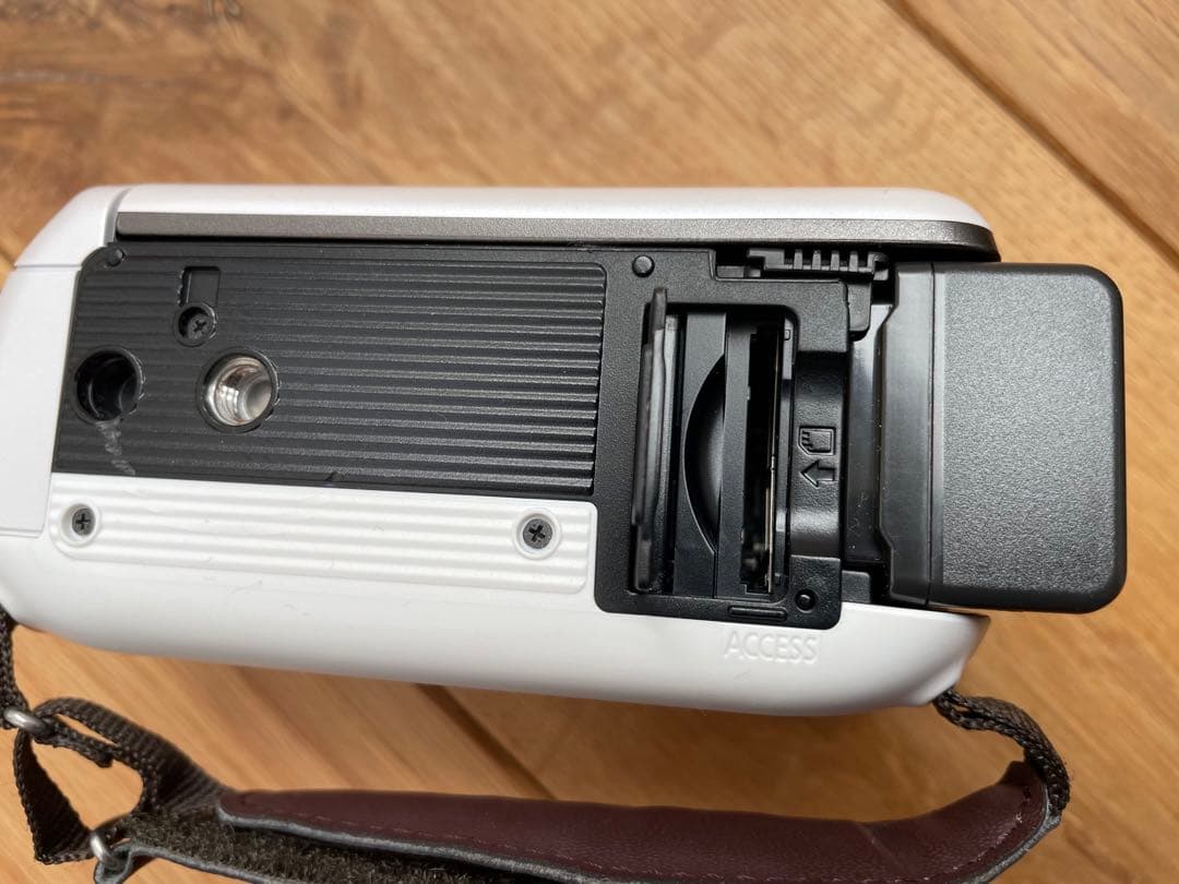 【レンズ汚れ】 Panasonic HC-V360M ビデオカメラ SDカード付