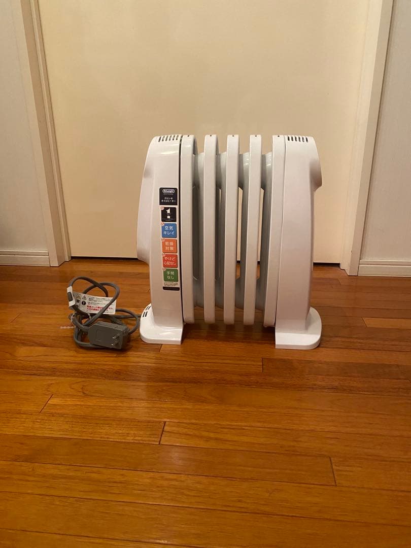 DeLonghi オイルヒーター ホワイト