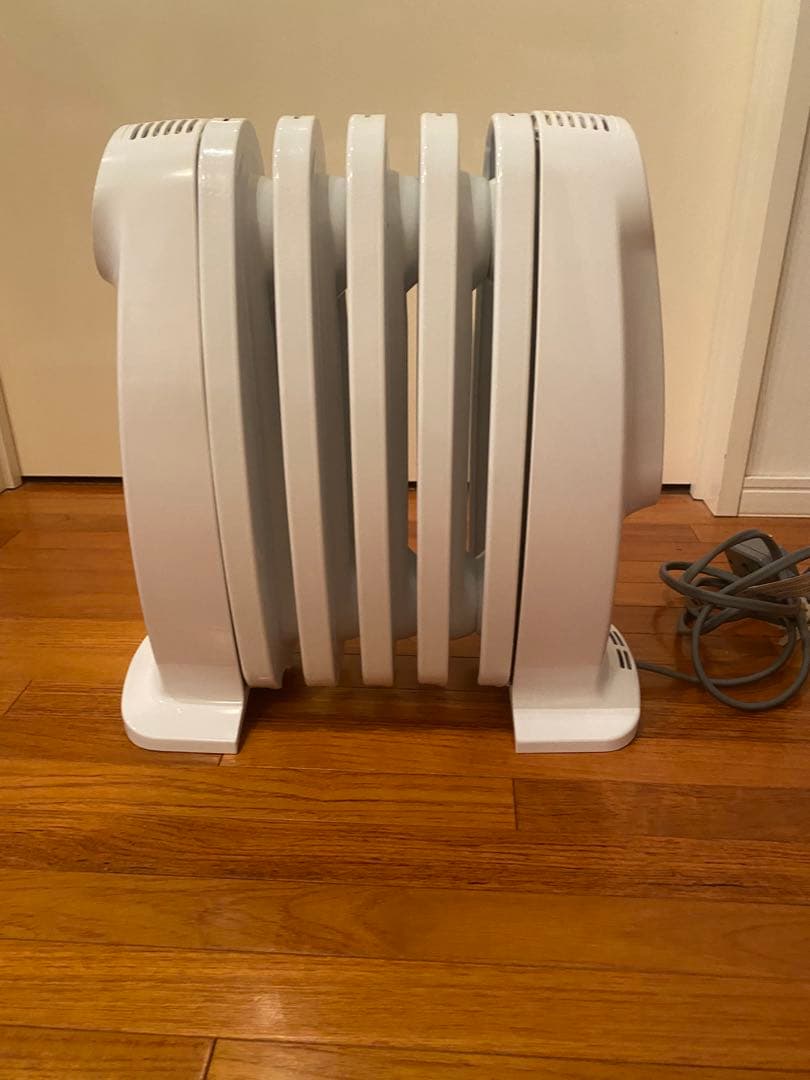 DeLonghi オイルヒーター ホワイト