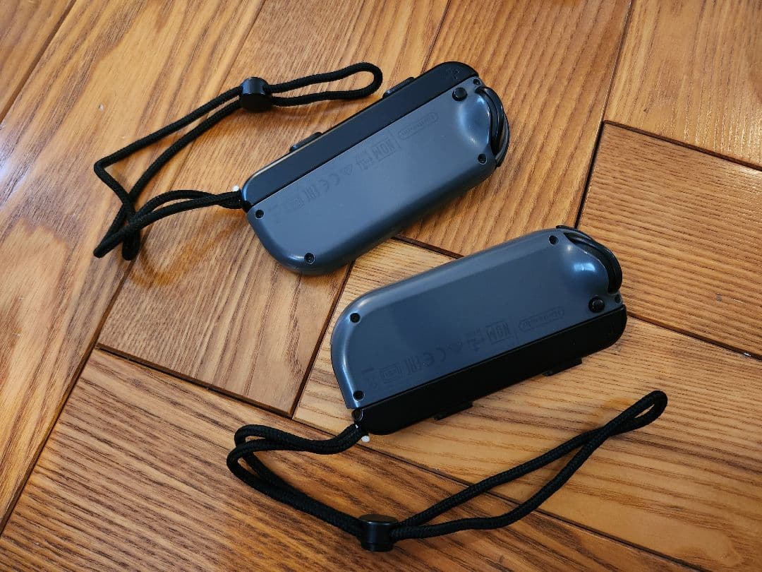 【美品】Nintendo Switch本体+おまけ(ケース、ハンドル)