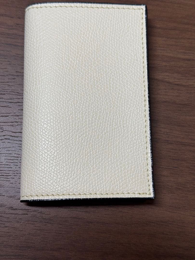 【最終値下げ】美品Valextra アイボリー 名刺入れ