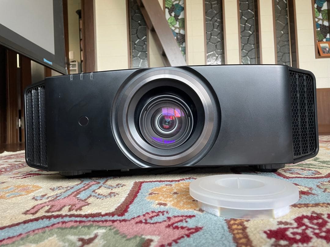 JVC DLA-X30B 純正ランプ交換後約80時間、リモコン、レンズキャップ付