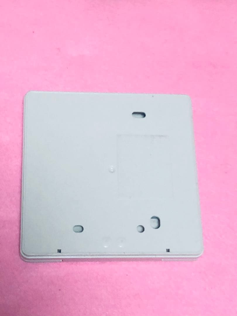 ダイキン エアコン ワイヤード薄型リモコン KRC944A1 (T576)