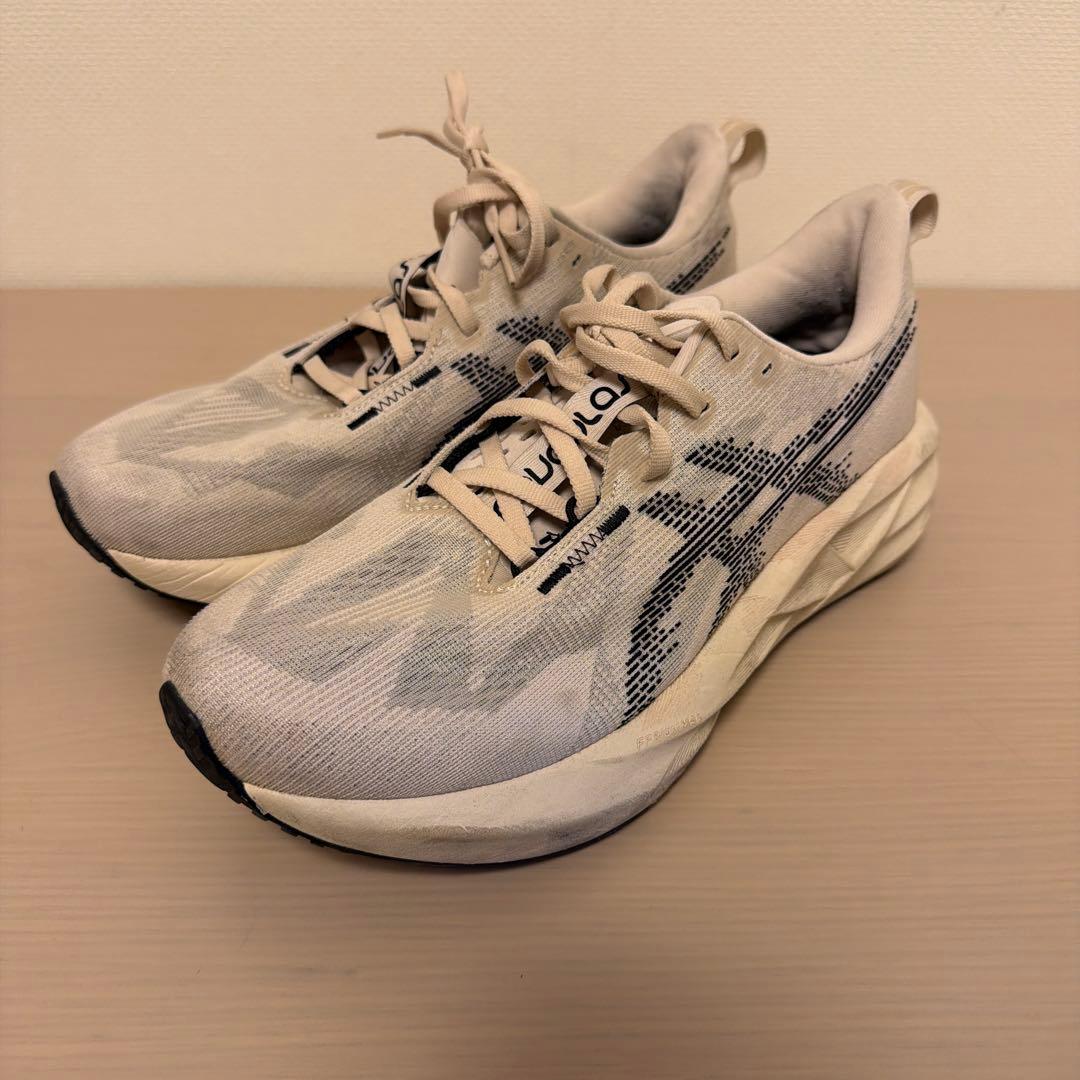 N*y様 ASICS NOVABLAST 5（ノヴァブラスト5）　25.5 アシ