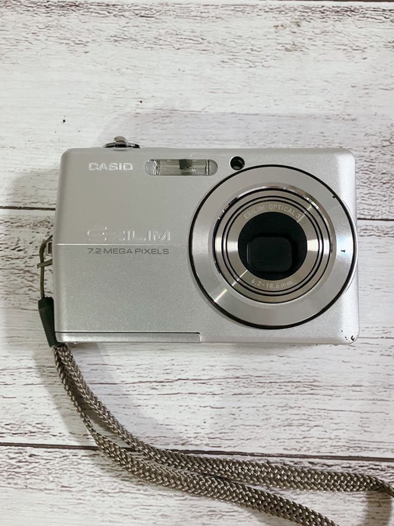 CASIO EXILIM EX-Z700コンパクトデジタルカメラ