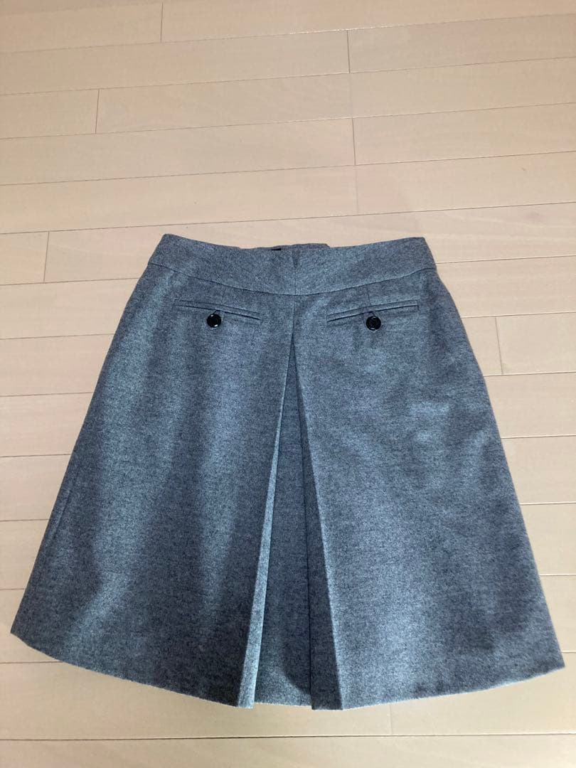 ☆美品☆ ルイヴィトン　ウールプリーツ膝丈スカート