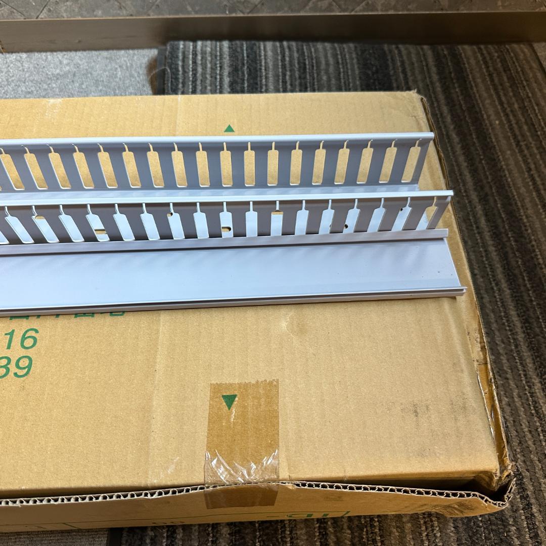 【新品未使用】ハイセンダクト ID-66 株式会社イカイ IKAI 2m 30本