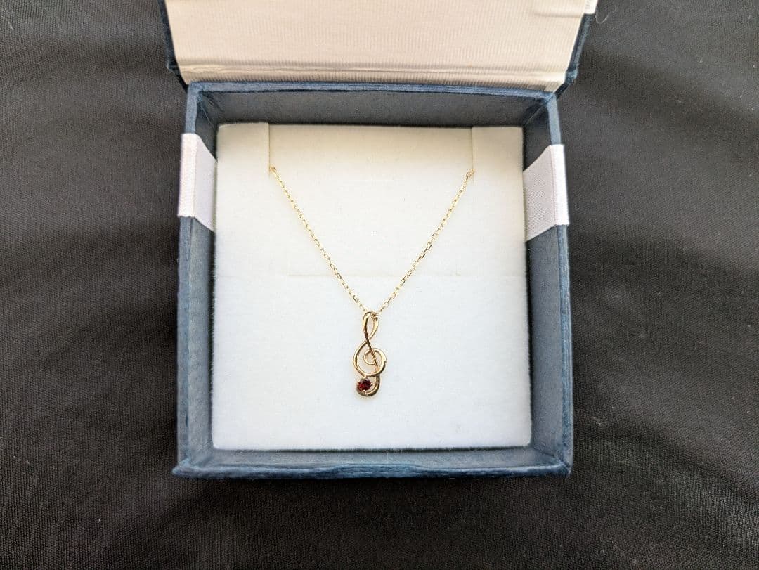 【るな】JEWELRY TSUTSUM　ガーネット？　ト音記号