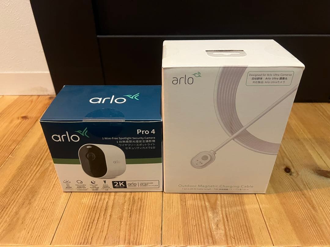 防犯カメラ　Arlo Pro 4 セキュリティカメラ & 充電ケーブル新品未開封