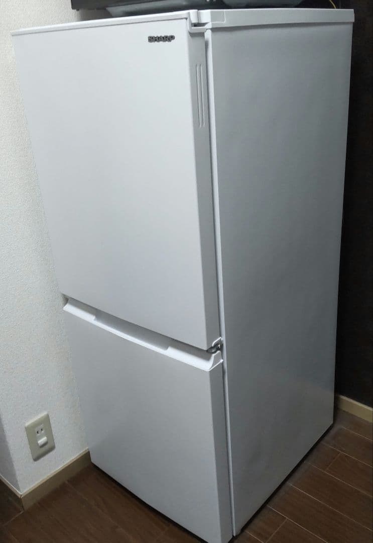 美品　SHARP 冷凍冷蔵庫 SJ-D15J-W 152L　2023年製