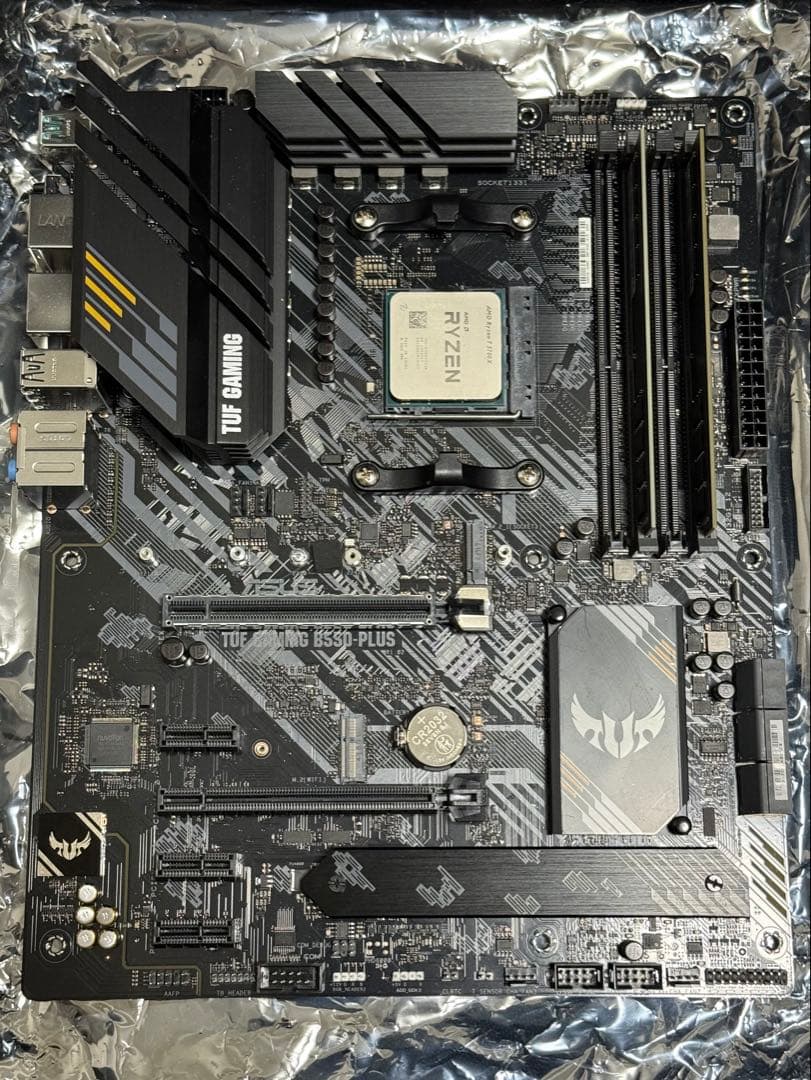 マザーボード TUF GAMING B550-PLUS + Ryzen 7 5700X