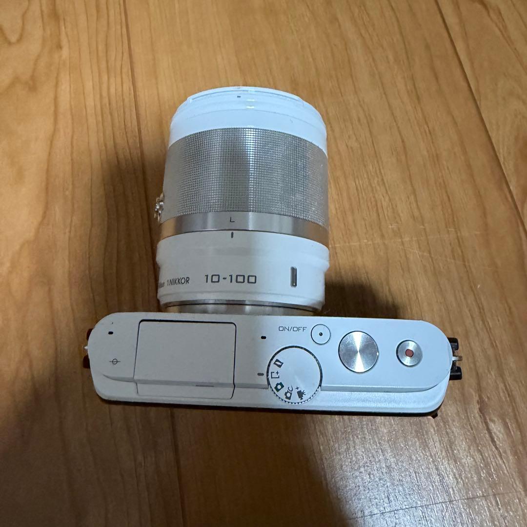 Nikon 1 J3 ホワイト ミラーレスカメラ　ジャンク