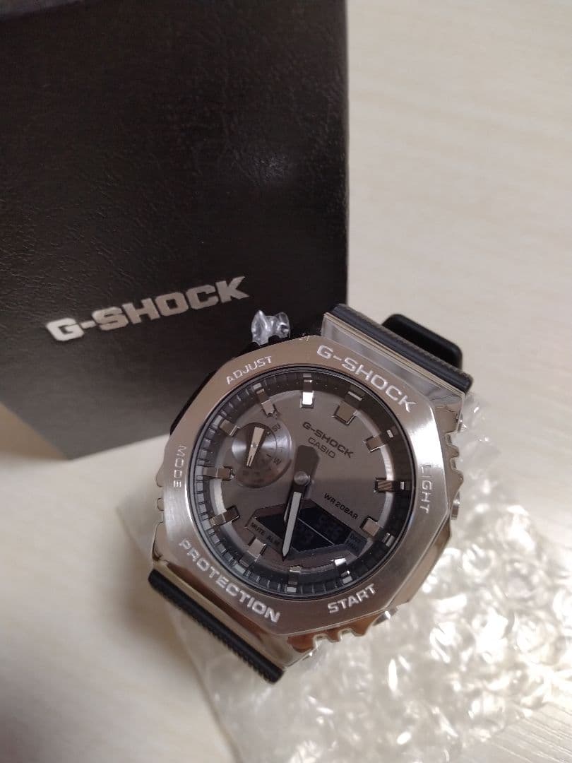 （40）【最終価格、美品】G-SHOCK　シルバー　GM-2100 カシオーク