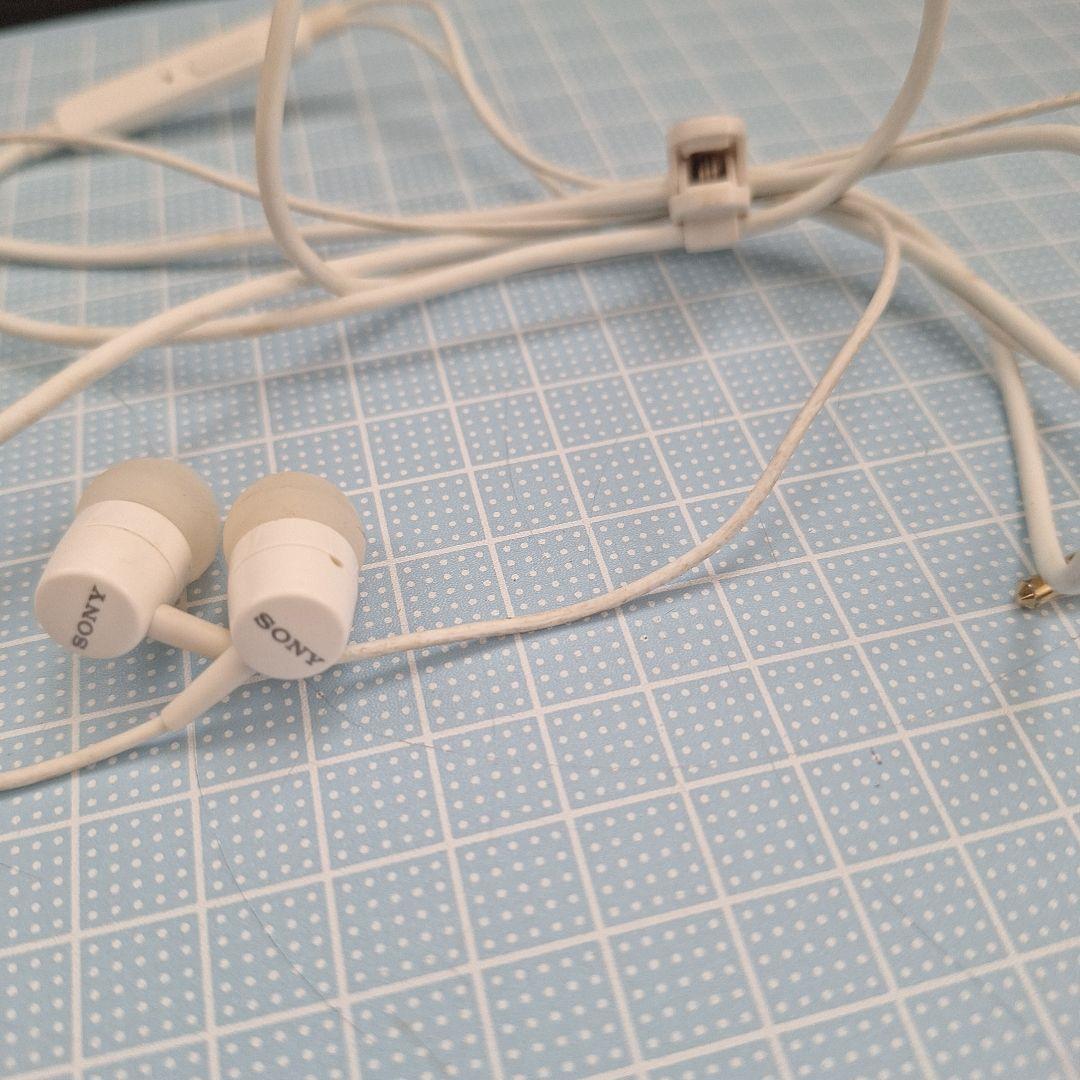 JUNK　SONY　ソニー　カセットウォークマン　 イヤホン2本　テープおまけ