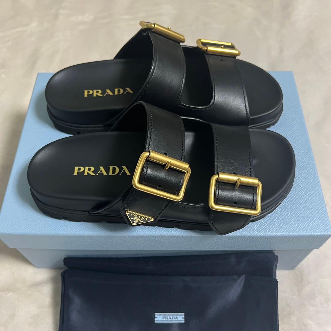 【カイちゃん様】極美品！PRADA 三角プレート ロゴ サンダル ブラック 36