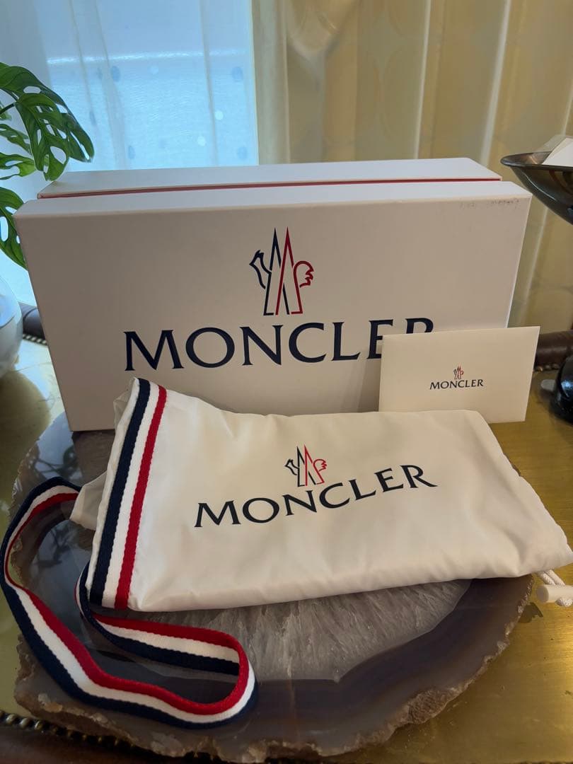 【新品完売サイズ】MONCLER Liloサンダル ブラック　25cm