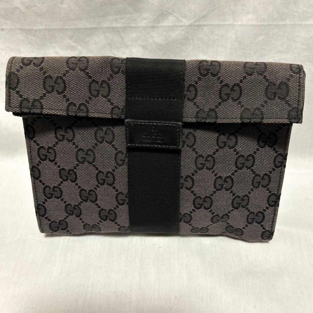 未使用　グッチGG柄　紙袋型　クラッチバッグ