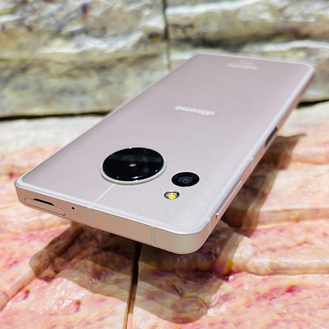 美品 SIMフリー AQUOS sense8 128GB ライトカッパー