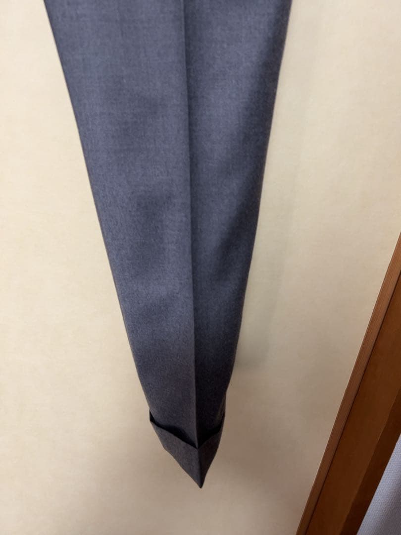 インコテックス　ウール　ライトグレー スラックス　裾ダブル　秋冬物