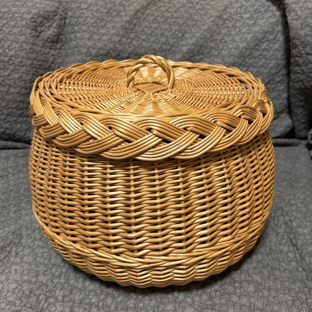 カゴアミドリ　ラトビア　ラウンドバスケット