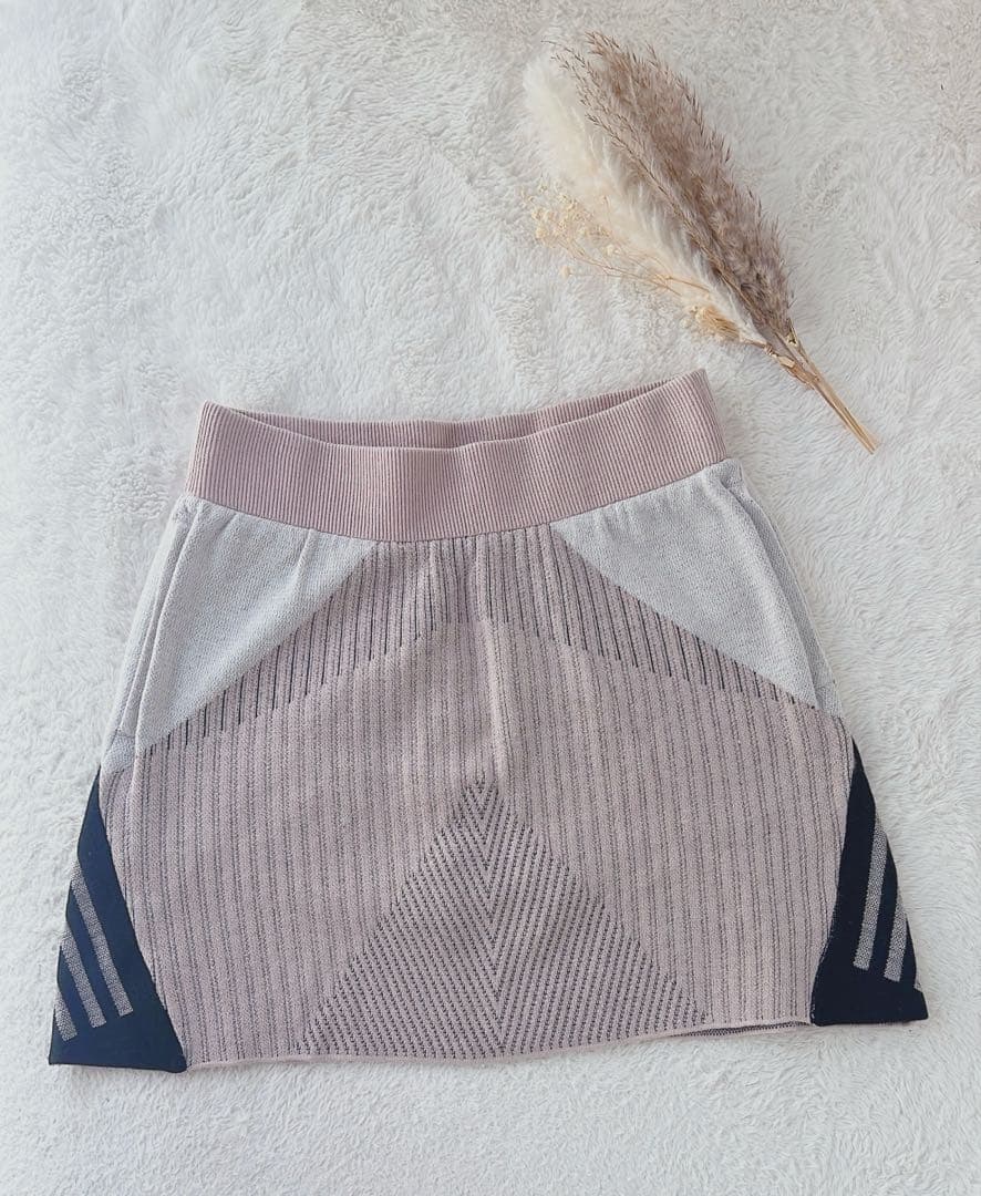 adidas アディダスニットセットアップ 長袖 ロゴ入りピンクベージュブラック