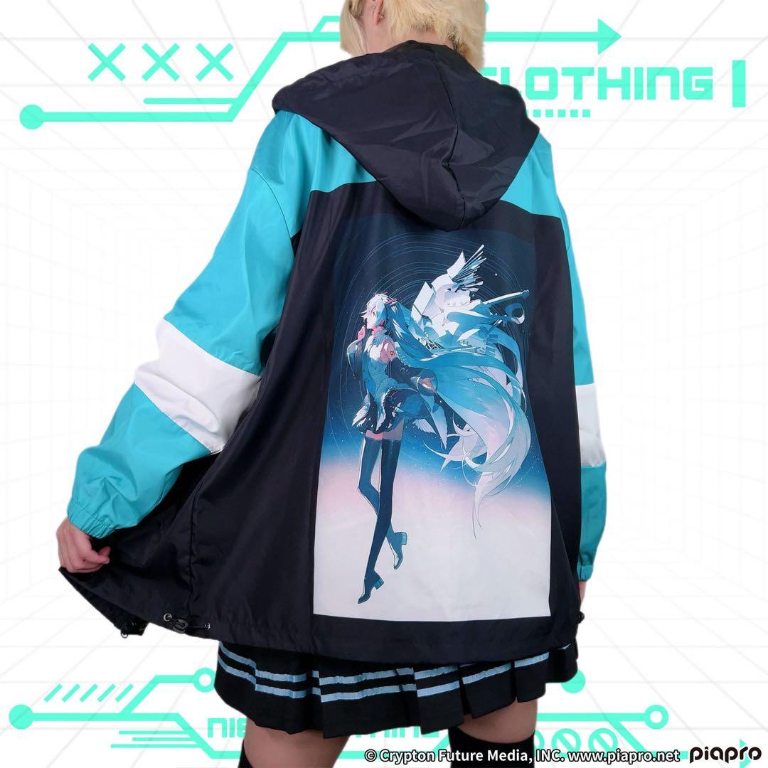 期間限定販売品 NieR×初音ミク コラボジャンパー 缶バッジ3個付き