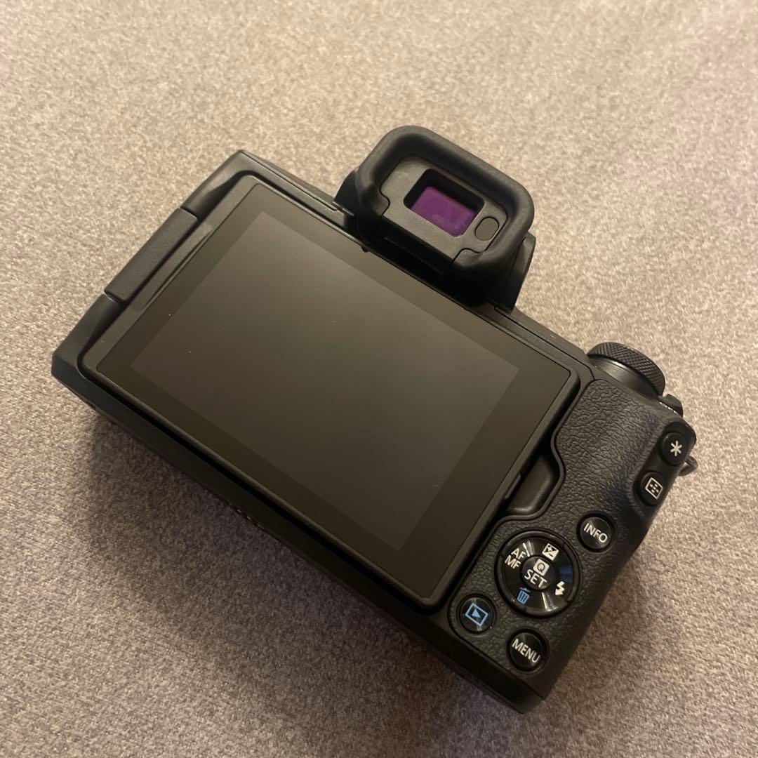 デジタルカメラ 72.Canon EOS KissM2