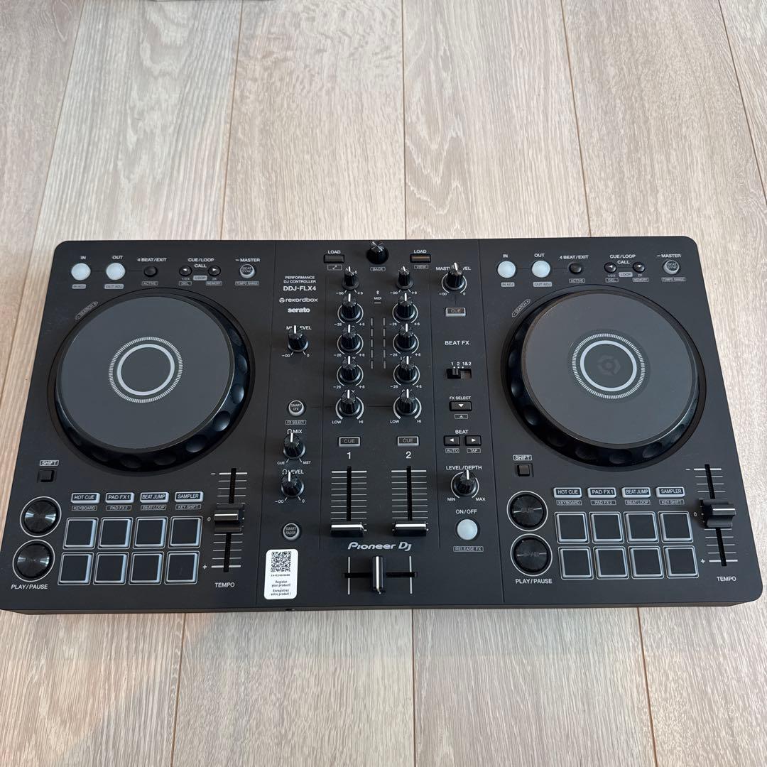 DJ機材 DDJ-FLX4, HDJ-CUE1