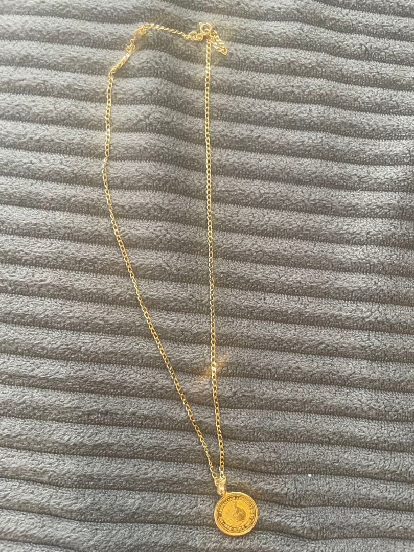 ゴールド 型ペンダント ネックレス