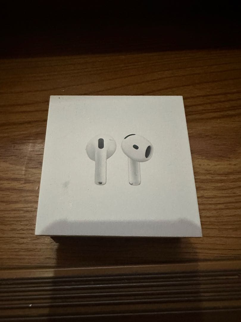 新品　AirPods 4 本体
