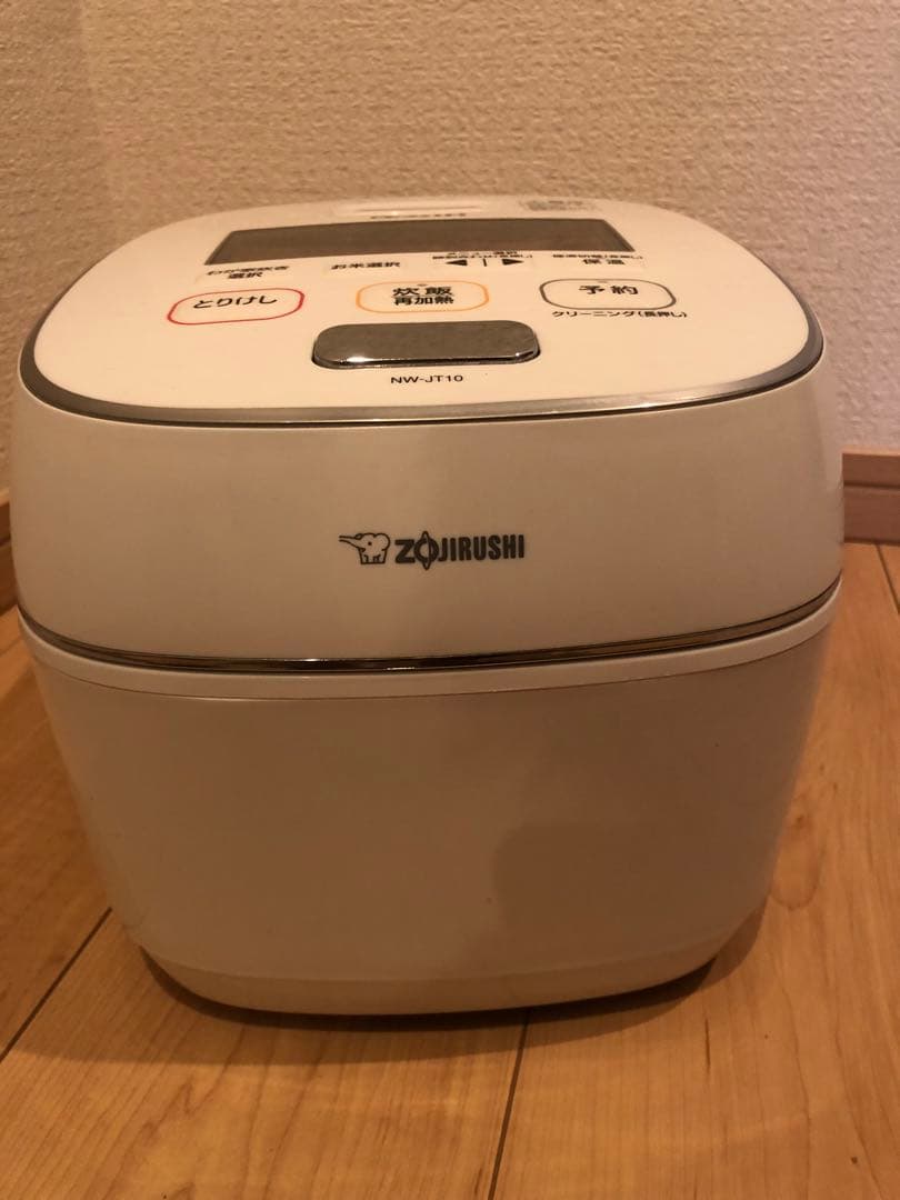 美品‼️象印 IH炊飯器 NW-JT10 ホワイト