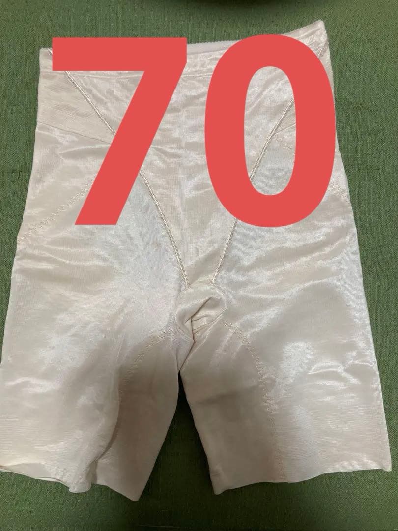 【なち】FOUR SIS & CO. ブライダルインナー