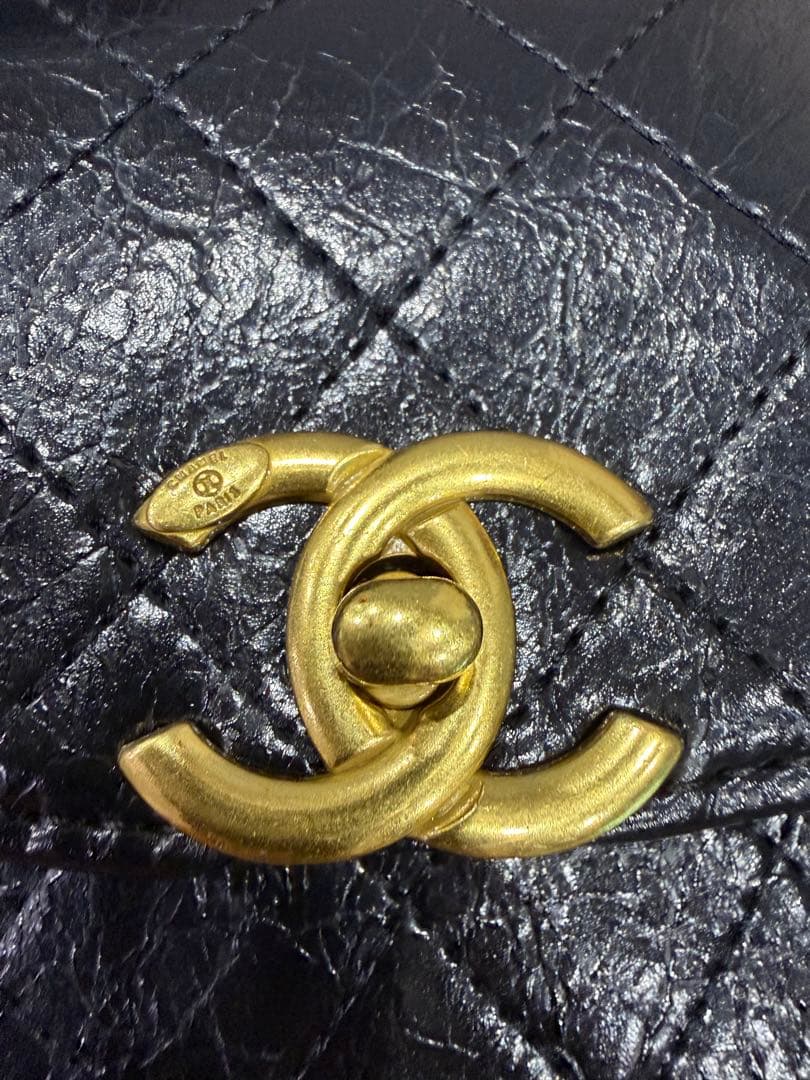 VIP ブラックレザー スマホショルダーバッグ