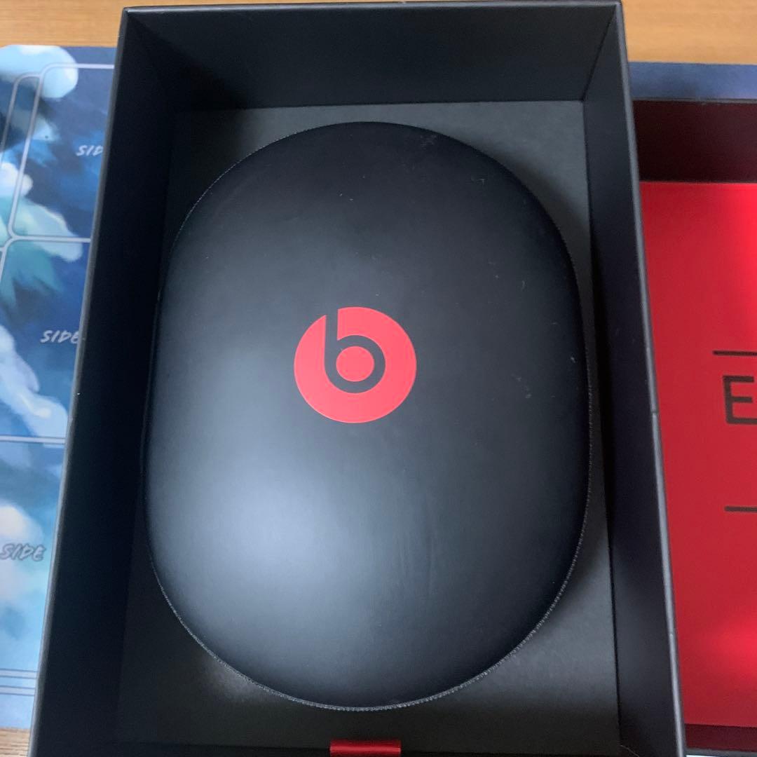 ゆ*か様 Beats Studio3 Wireless 黒と赤
