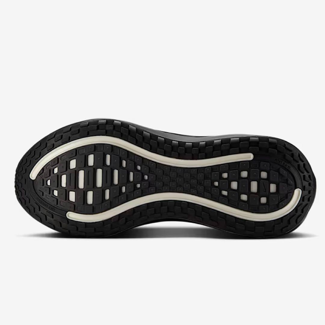 NIKE VOMERO PLUS ボメロプラス　新品未使用　黒　ブラック