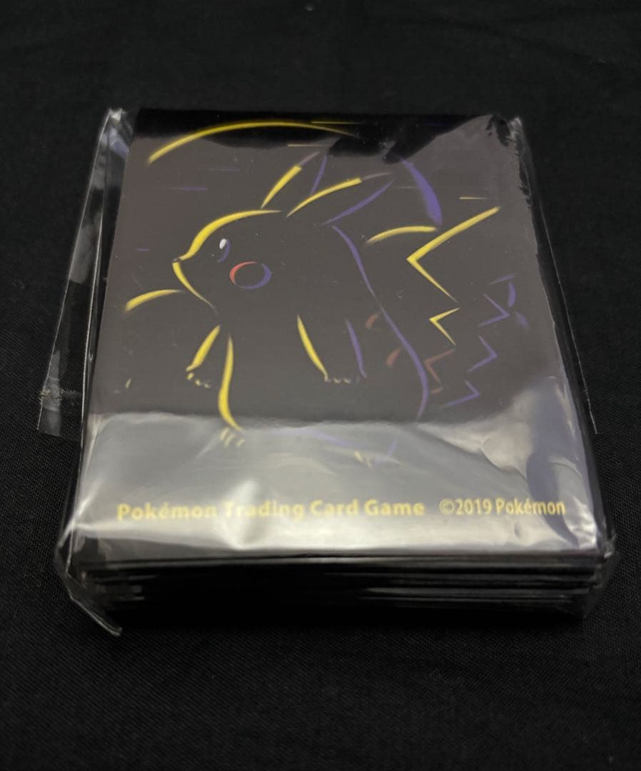 ピカチュウ チョーク　海外ポケセン　デッキシールド　スリーブ