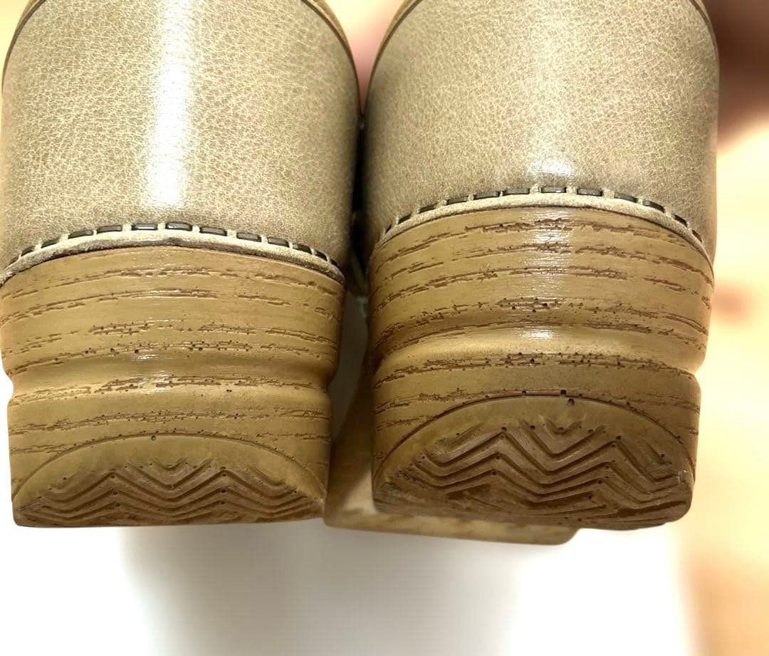 dansko プロフェッショナル　サンド　ベージュ レザークロッグサンダル 38