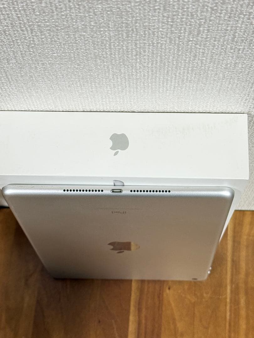 Apple iPad 第6世代　本体 箱付き