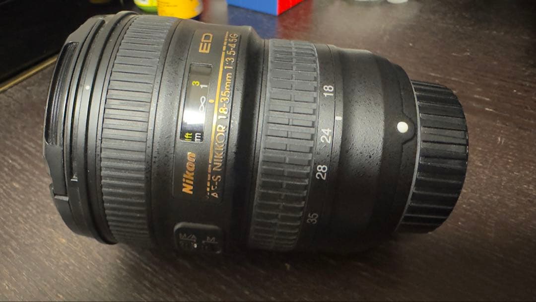 AF-S Nikkor 18-35mm f/3.5-4.5G ED レンズ