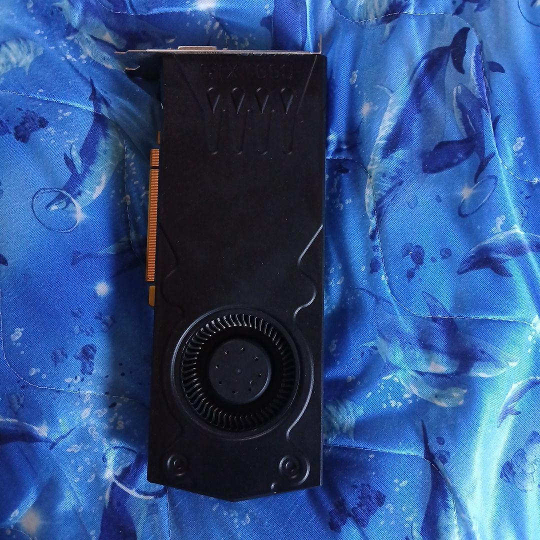 グラフィックボード 6ピン電源コネクタ