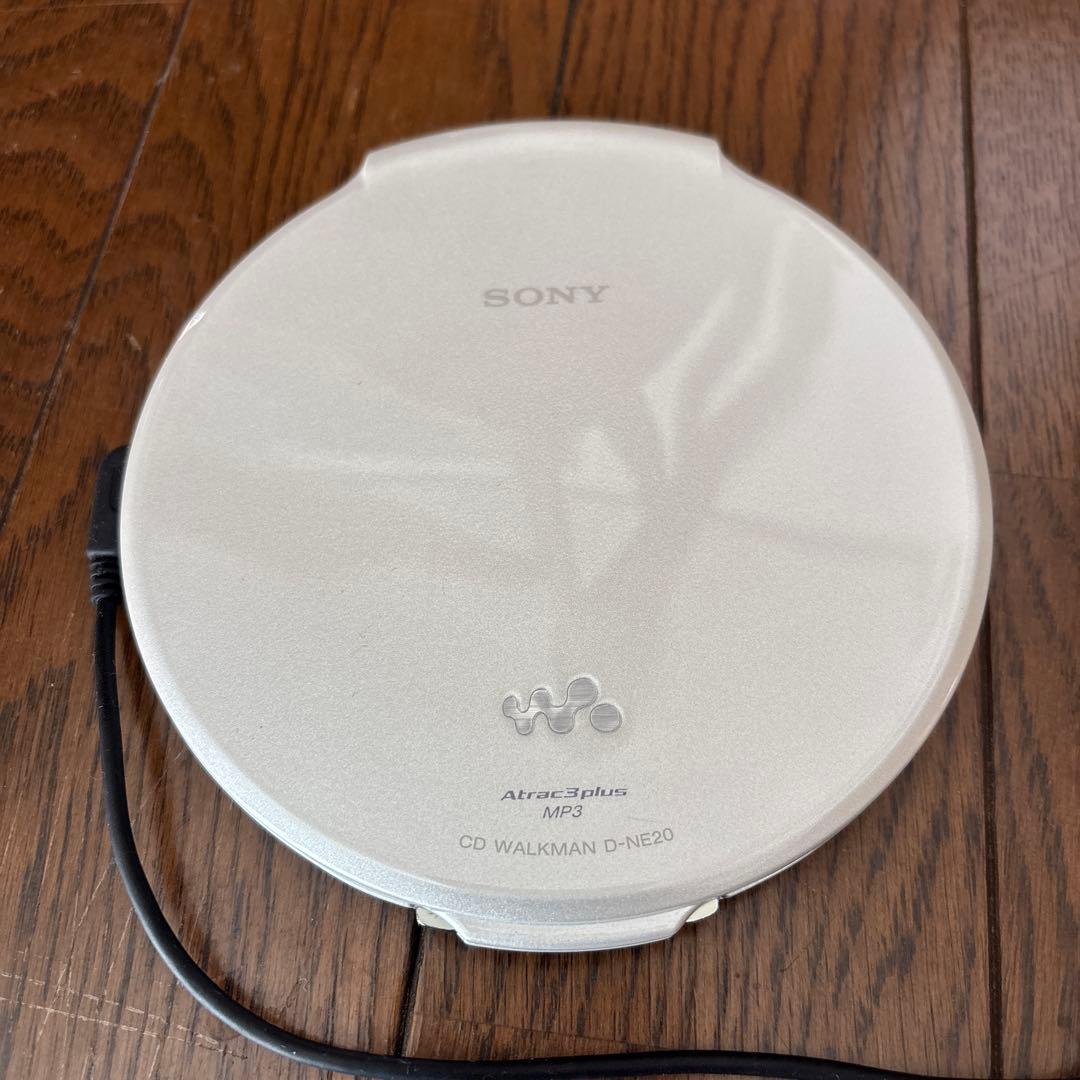 ポータブルプレーヤー SONY CD WALKMAN D-NE20