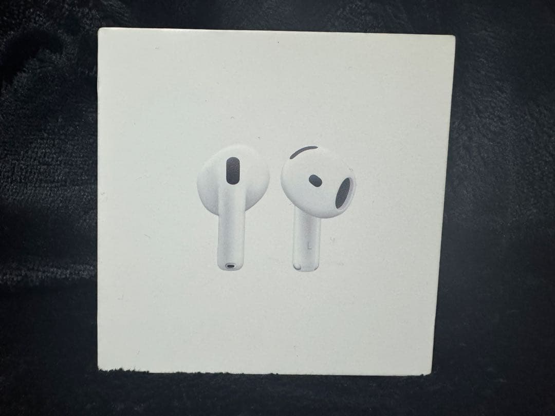 AirPods 4 充電ケース付き